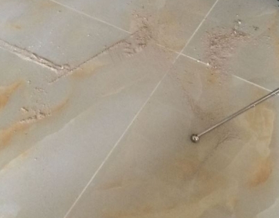 塔河瓷砖空鼓维修公司分享粘合剂选择不当在瓷砖铺贴过程中可能导致以下问题